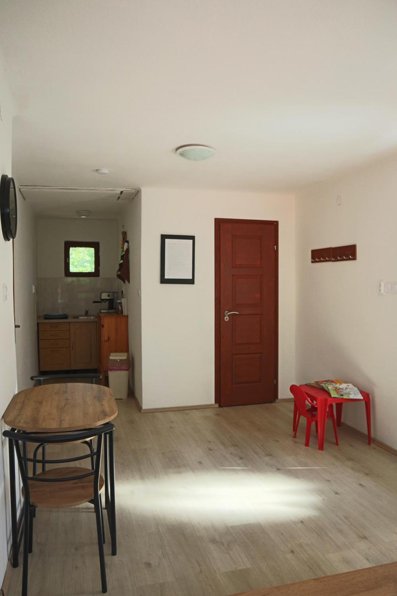 Madarles Vendeghaz Villa Abaliget Kültér fotó