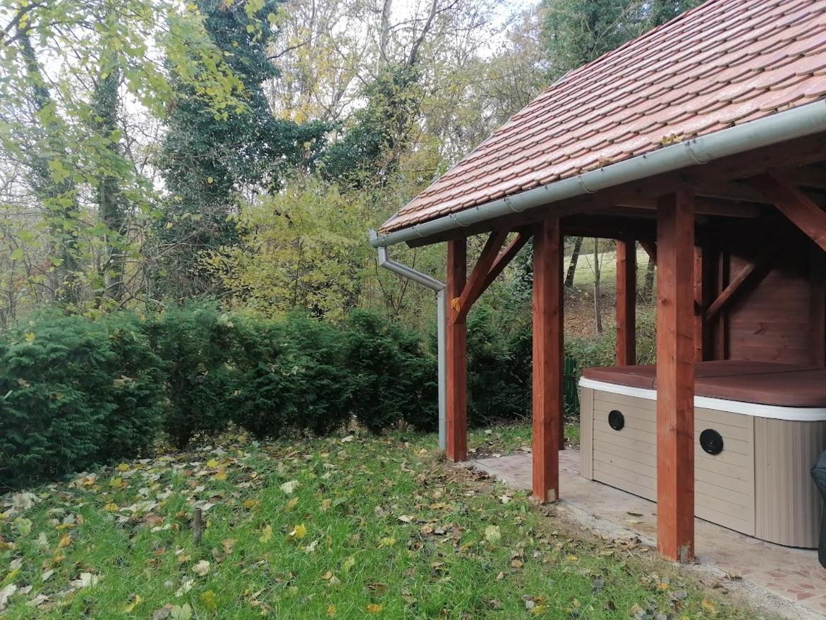 Madarles Vendeghaz Villa Abaliget Kültér fotó